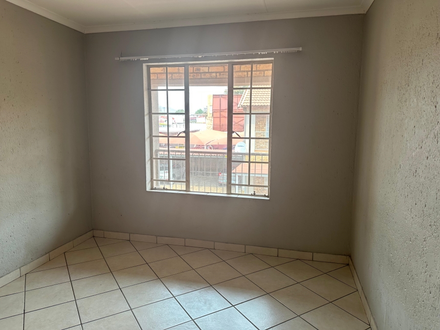 1 Bedroom Property for Sale in Rustenburg Central North West